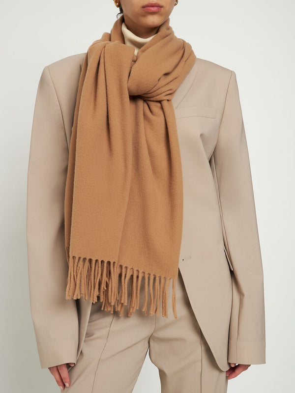 TOTEME Virgin Wool Classic Fringed Scarf - Camel