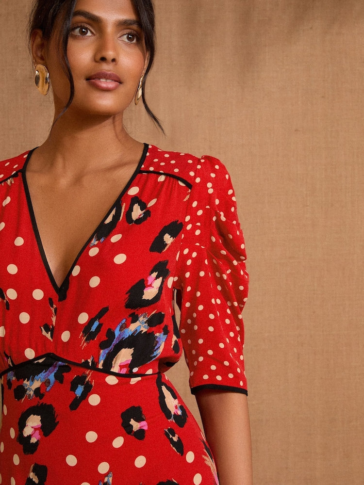 LOVE & ROSES Animal Print V-Neck Midi Dress - Red Sz10