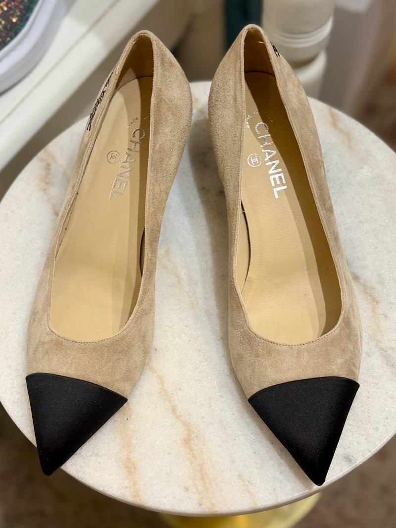 CHANEL Gabrielle Coco Suede Pumps - Nude/Black EU42