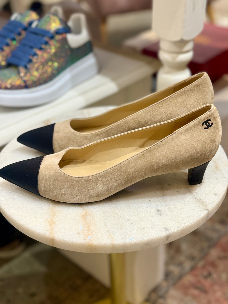 CHANEL Gabrielle Coco Suede Pumps - Nude/Black EU42