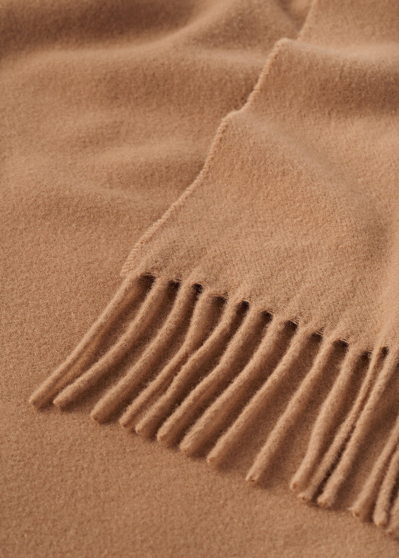 TOTEME Virgin Wool Classic Fringed Scarf - Camel