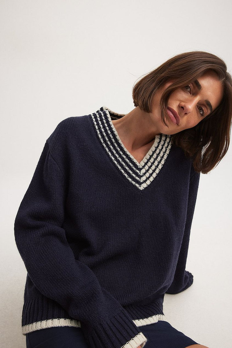 NA-KD Oversize V-Neck Sweater - Navy SzM