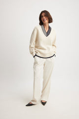 NA-KD Oversize V-Neck Sweater -Offwhite
