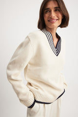 NA-KD Oversize V-Neck Sweater -Offwhite