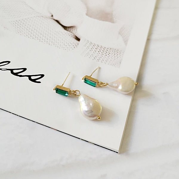 BEAUTIFUL EARTH Green Crystal & Pearl Earrings